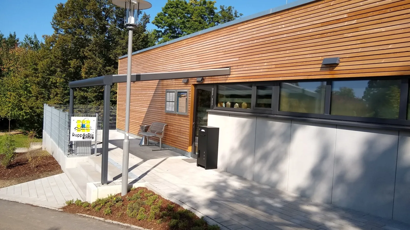 Neues Eingangsgebäude der RappSoDie-Sauna (Bild: Stadt Bad Rappenau)